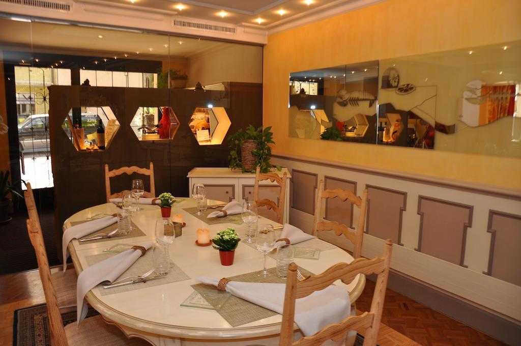 Hotel-Restaurant De La Tour Kültér fotó
